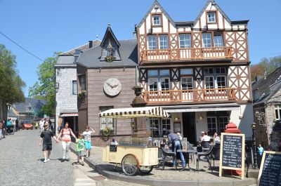 Durbuy - die kleinste Stadt Europas  - - so rühmt sich das kleine Örtchen mitten in den Ardennen gelegen 